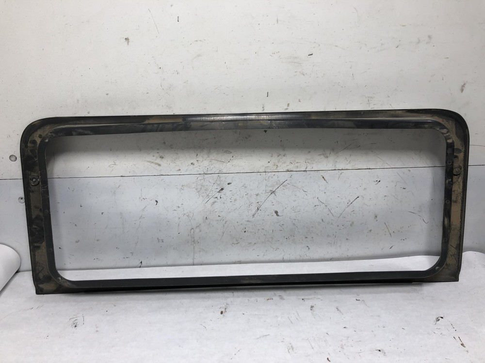 Volvo VNL PLASTIC BACK GLASS TRIM Trim/Panel