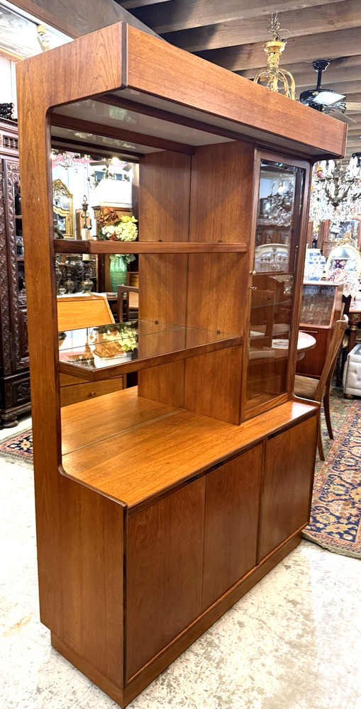 Mid Century Modern Teak Display Cabinet / Buffet / Sideboard W Light