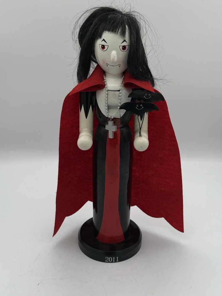2011 Nurcracker Dracular Queen
