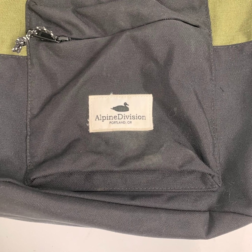 Alpine DIvisions Adults Rockaway Ripstop Adjustable Strap Clip Backpack