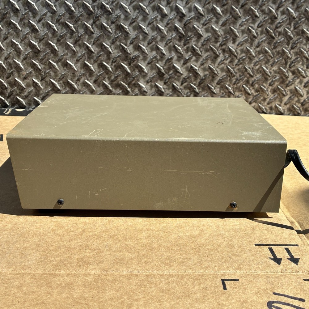 BK Precision Dynascan Model 1801 Frequency Counter Powers Up Pre Owned