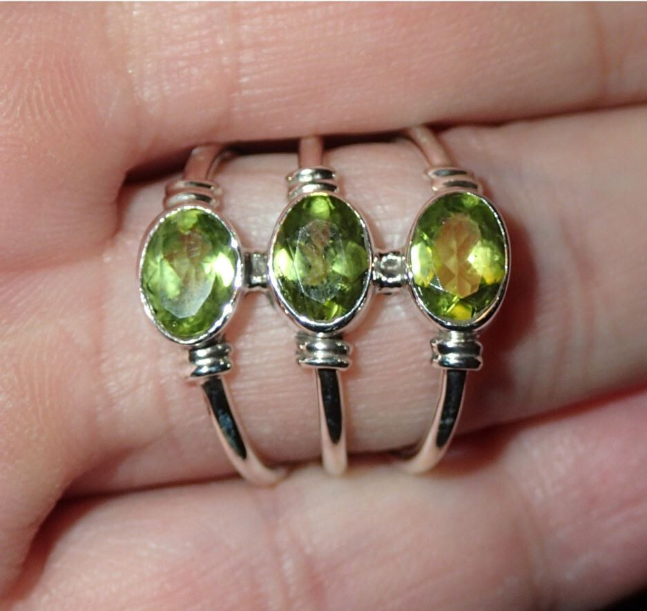 Peridot  Sterling Silver 3 band Ring size 6.5