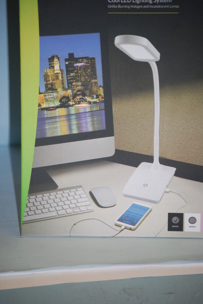 "White" Ivy LED USB Desk Lamp by TW Lighting