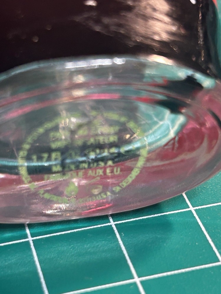 Nikki Minaj Empty Perfume Bottles (2)