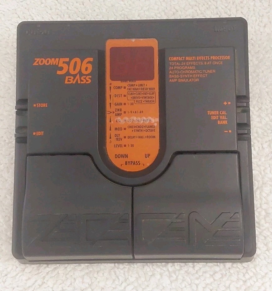 Zoom 506 Bass Multi-Effects Processor Pedal Guitar