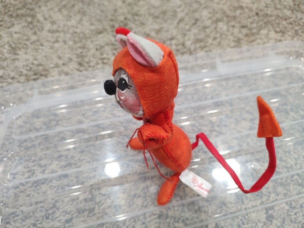 1982 Annalee Doll Mobilitee Devil Mouse with Pitchfork Felt Animal Open Eyes 6"