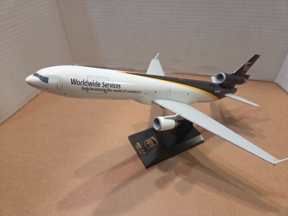 1/200 Sky Marks UPS MD-11