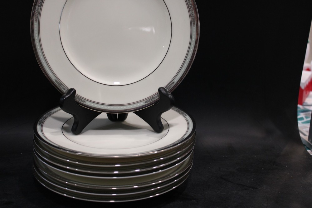 Noritake Fullerton 8 Salad Plates 8 1/4"