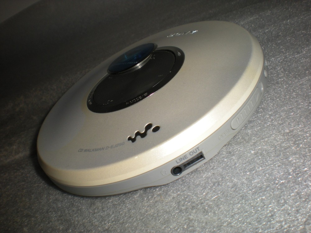 VOLUME PROBLEM READ Sony D-EJ250 Walkman Portable CD Player Personal Stereo