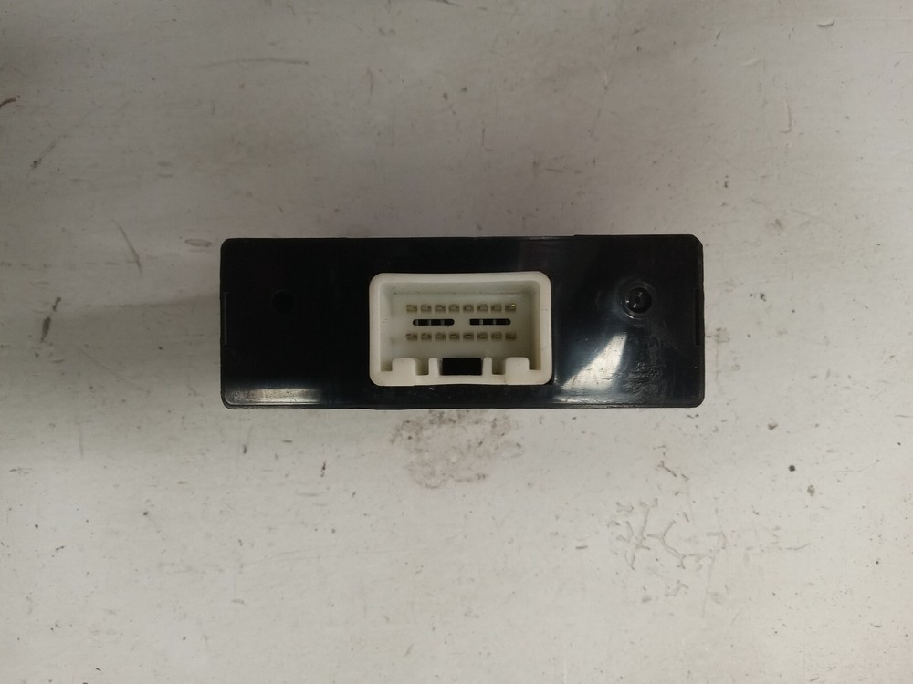 2000 - 2001 MAZDA VAN CRUISE CONTROL MODULE UNIT OEM, LC62 66 320 B