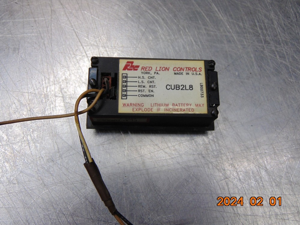 RED LION CONTROLS CUB2L8 COUNTER DISPLAY
