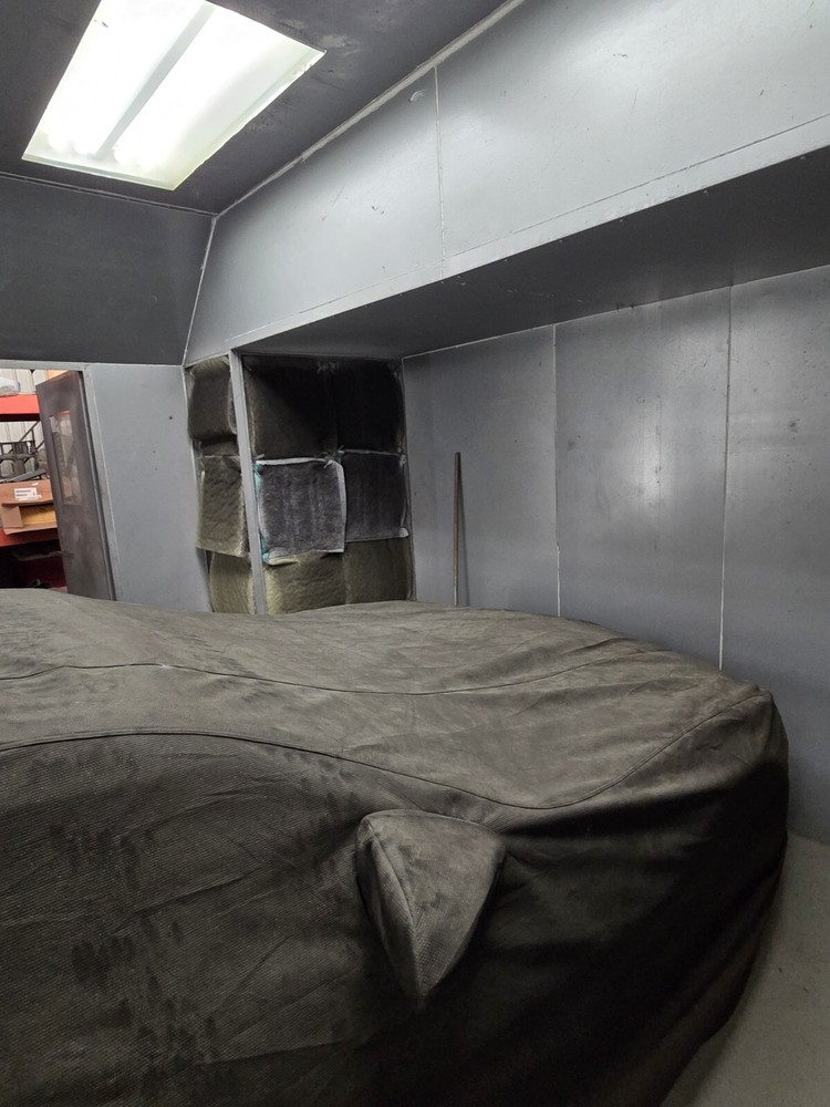 Standard tools and equipment cross flow paint booth used great condition
