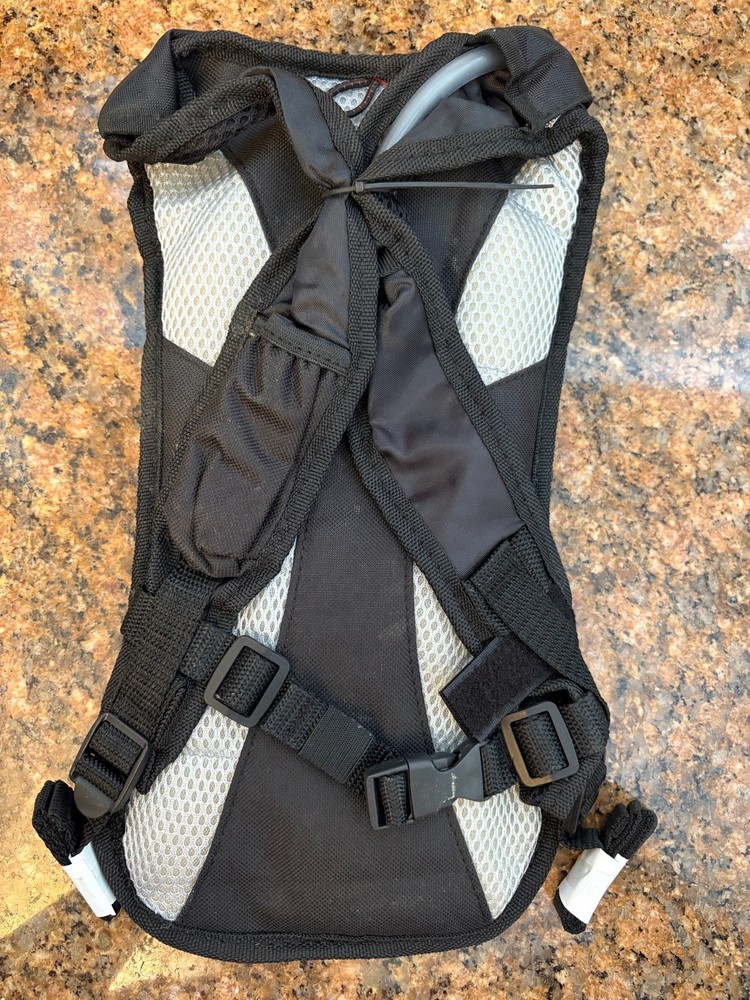 NEW! BELL Back 50 with tags black Multi sport hydration pack