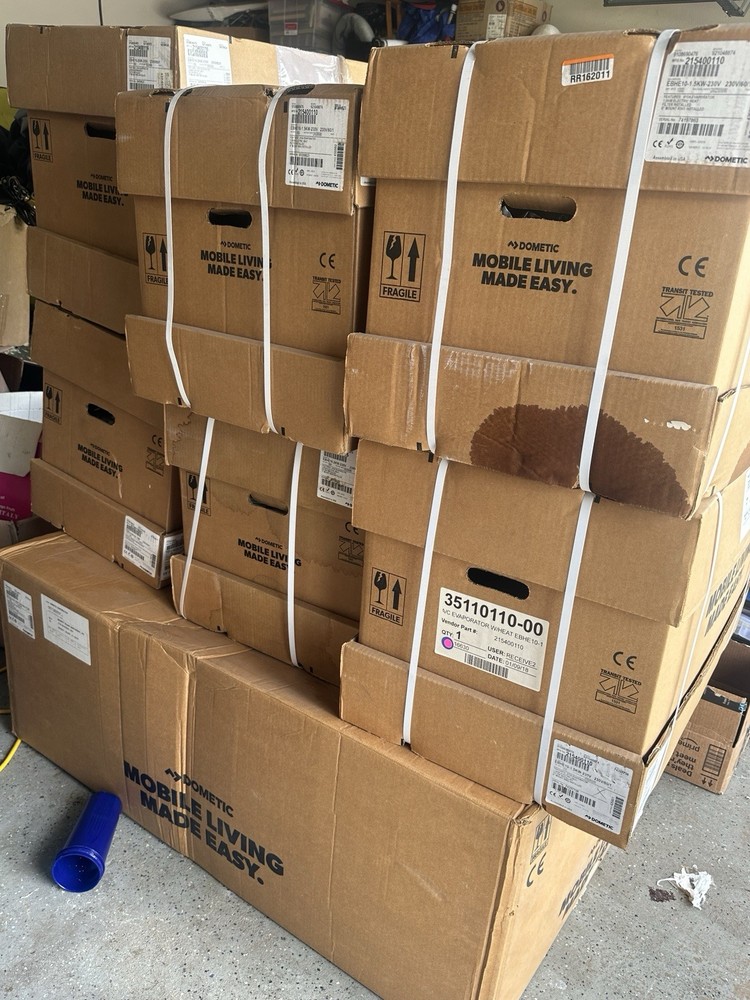 Dometic Air Conditioning Units