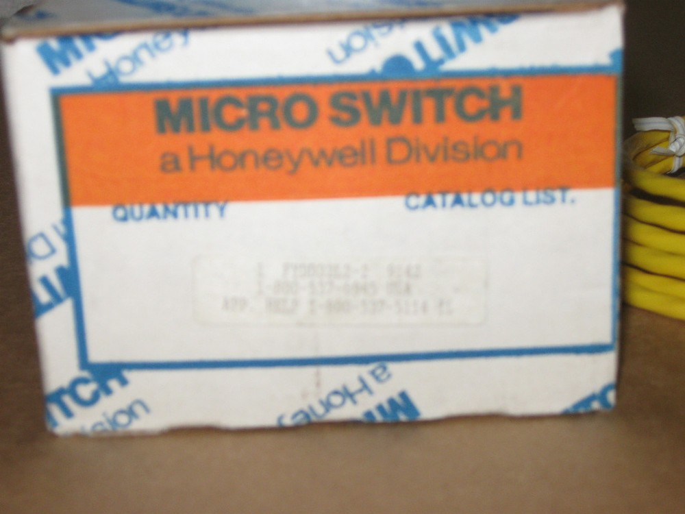 NEW HONEYWELL MICRO SWITCH ( FYDD32L2-2 )