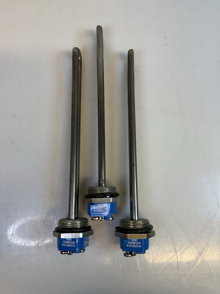 Camco USA 8405 Water Heater Element Screw, 240 V, 2500 W QTY X3 READ INFO!!
