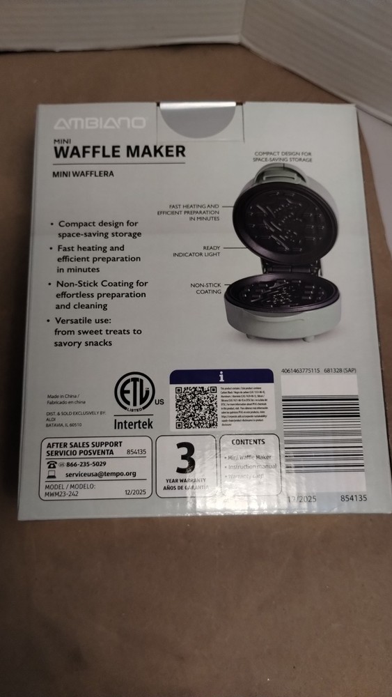 NWT Ambiano Mini Christmas Tree Waffle Maker