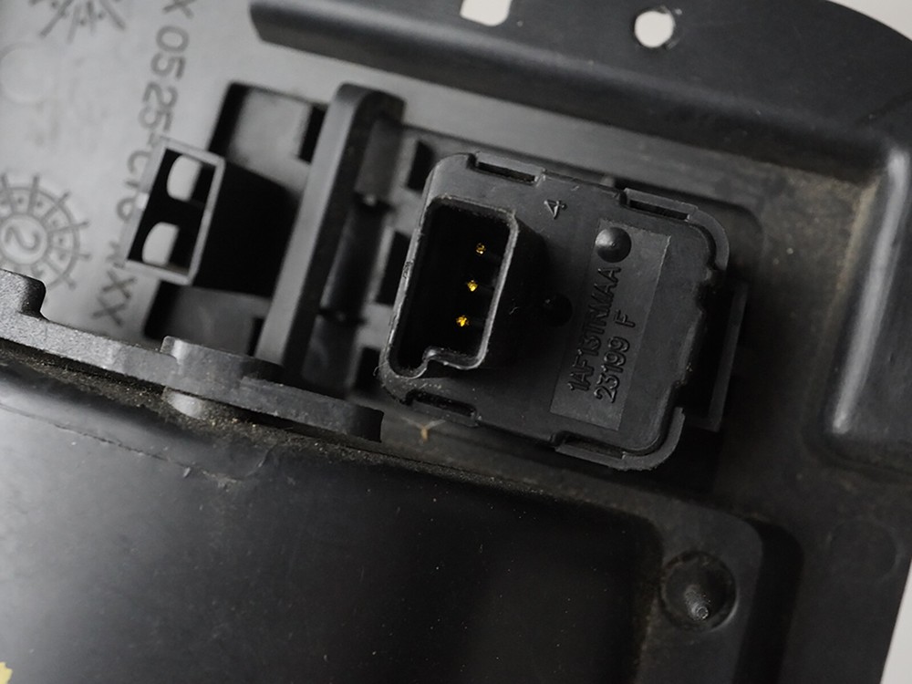 2004 - 2008 Chrysler Pacifica Esp Off Control Switch Storage Compartmernt