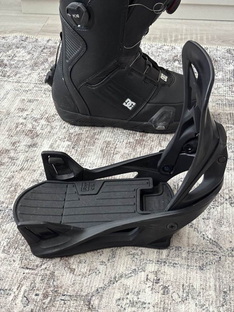 Burton Step On Bindings And DC Step On boots