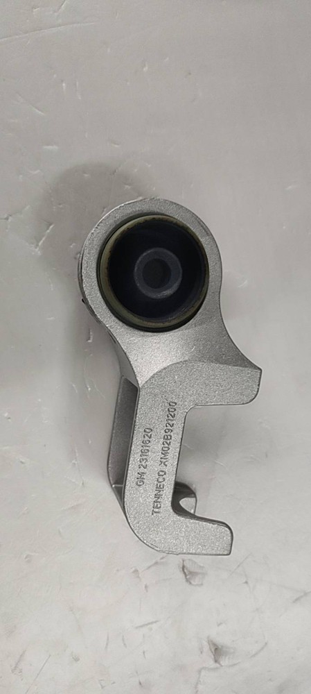 Intermediate Hanger For Cadillac 23161620