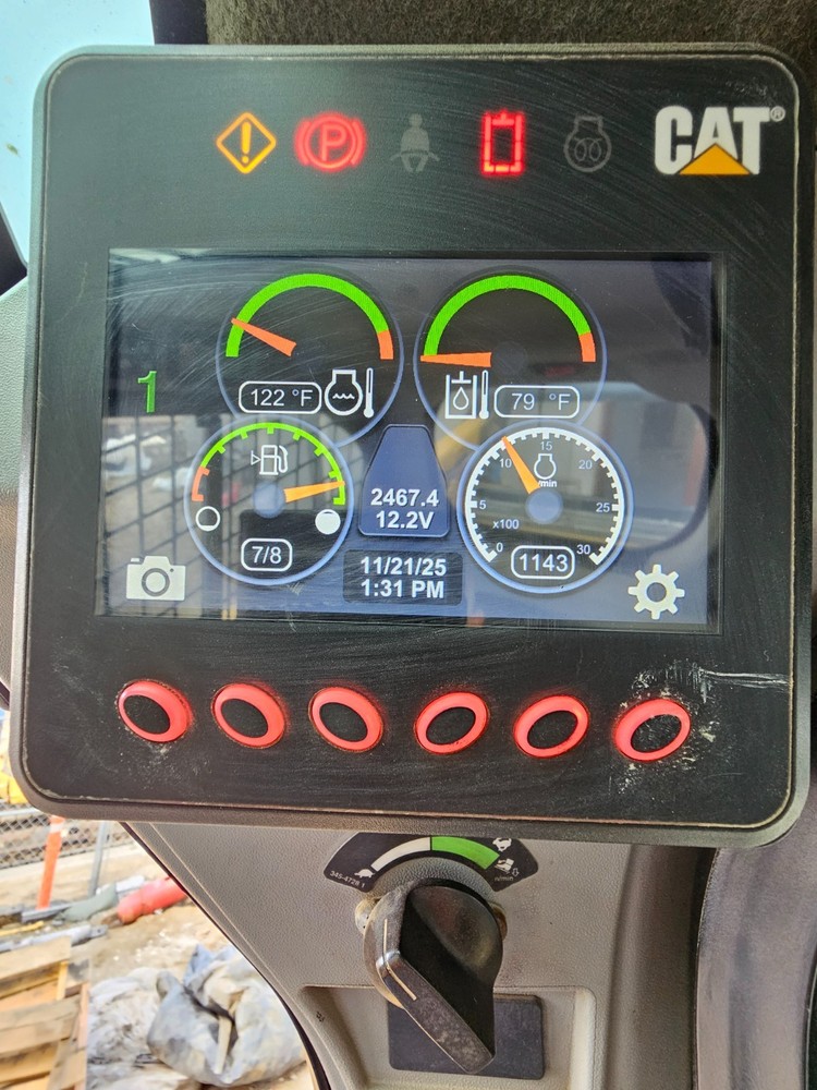 2018 CATERPILLAR 262D skidsteer loader enclosed cab