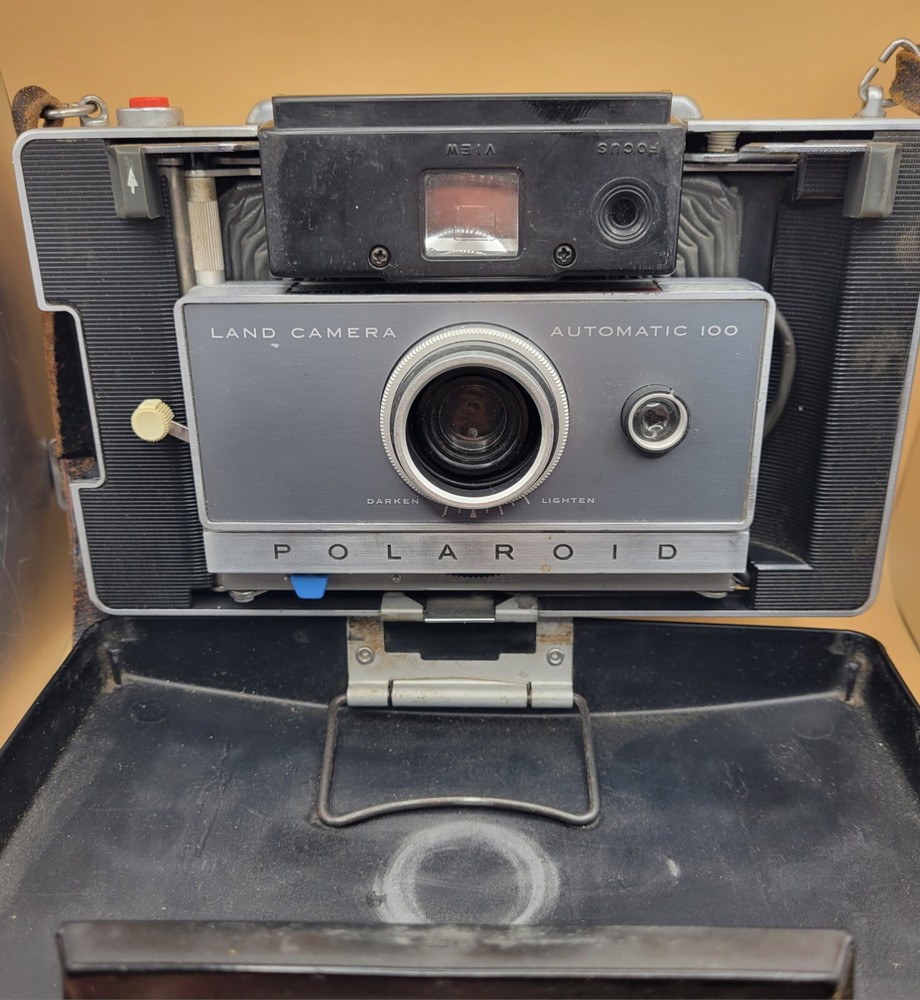 Vintage Polaroid Automatic 100 Land Camera w/Flash & Carrying Strap *UNTESTED*📸