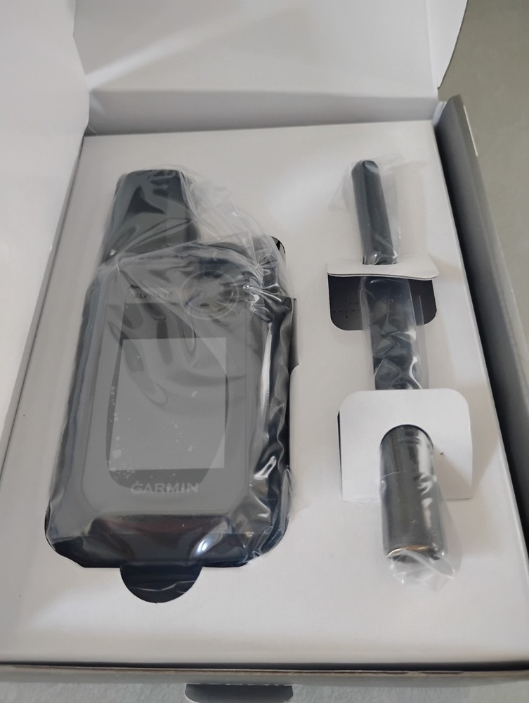 - NEW - GARMIN ALPHA 10 HANDHELD / T20 COLLAR - BUNDLE