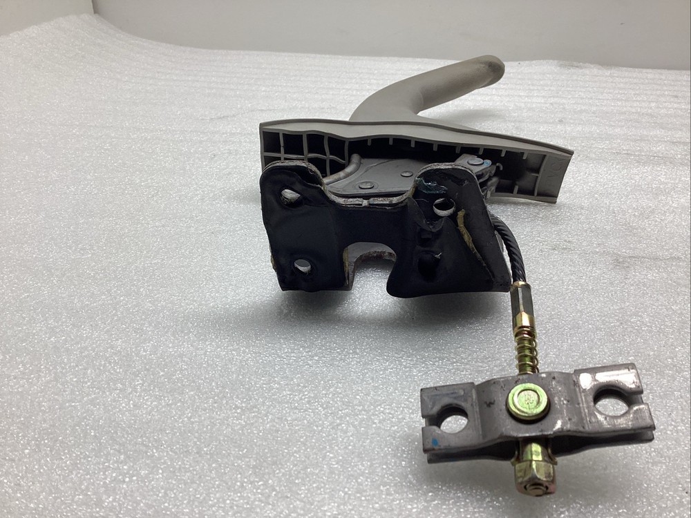 2007 Hyundai Sonata Front Emergency Pull Parking Hand Brake Lever OEM