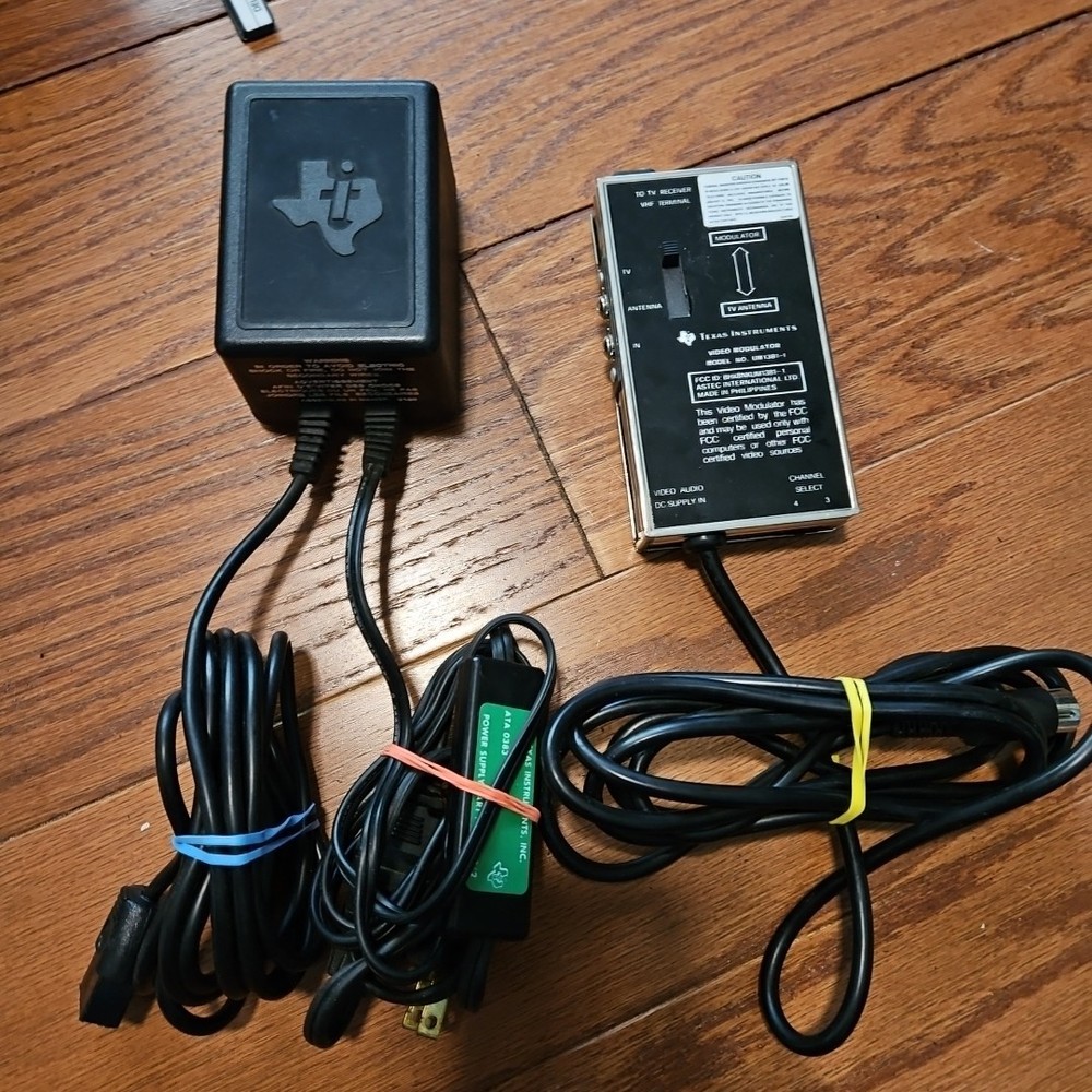Texas Instruments Ti-99/4a Home Computer Console In Box With Cords Books