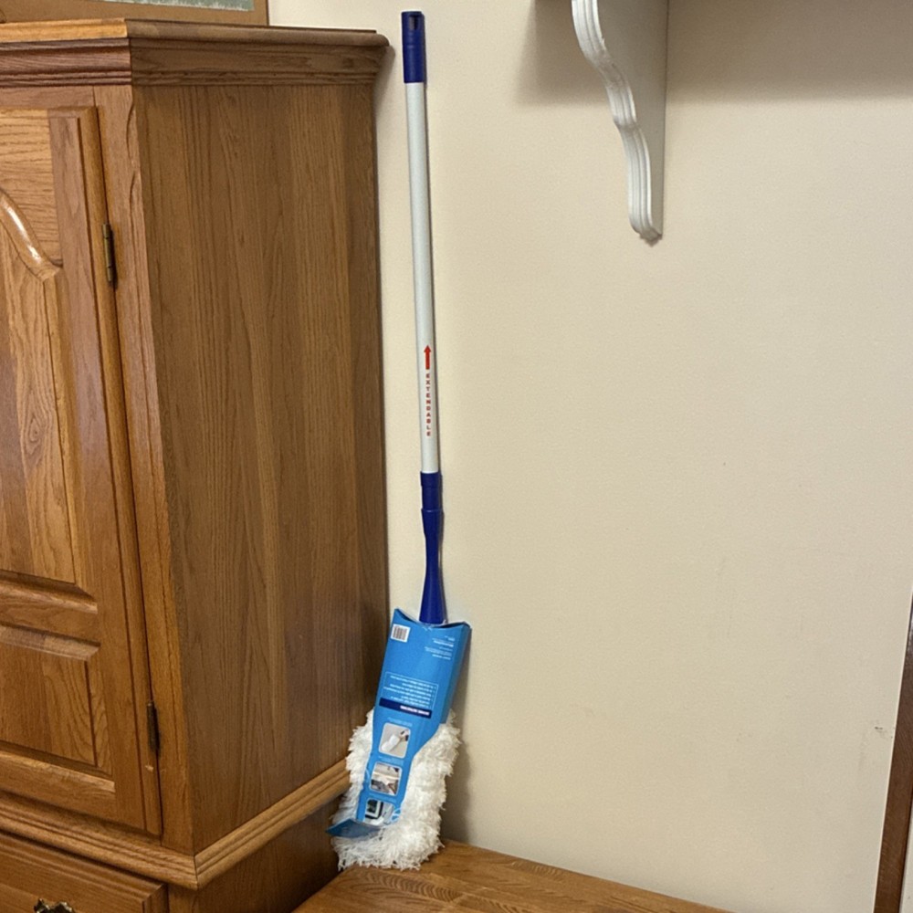 Mr. Clean Microfiber Extendable Duster White Blue Plastic Handle