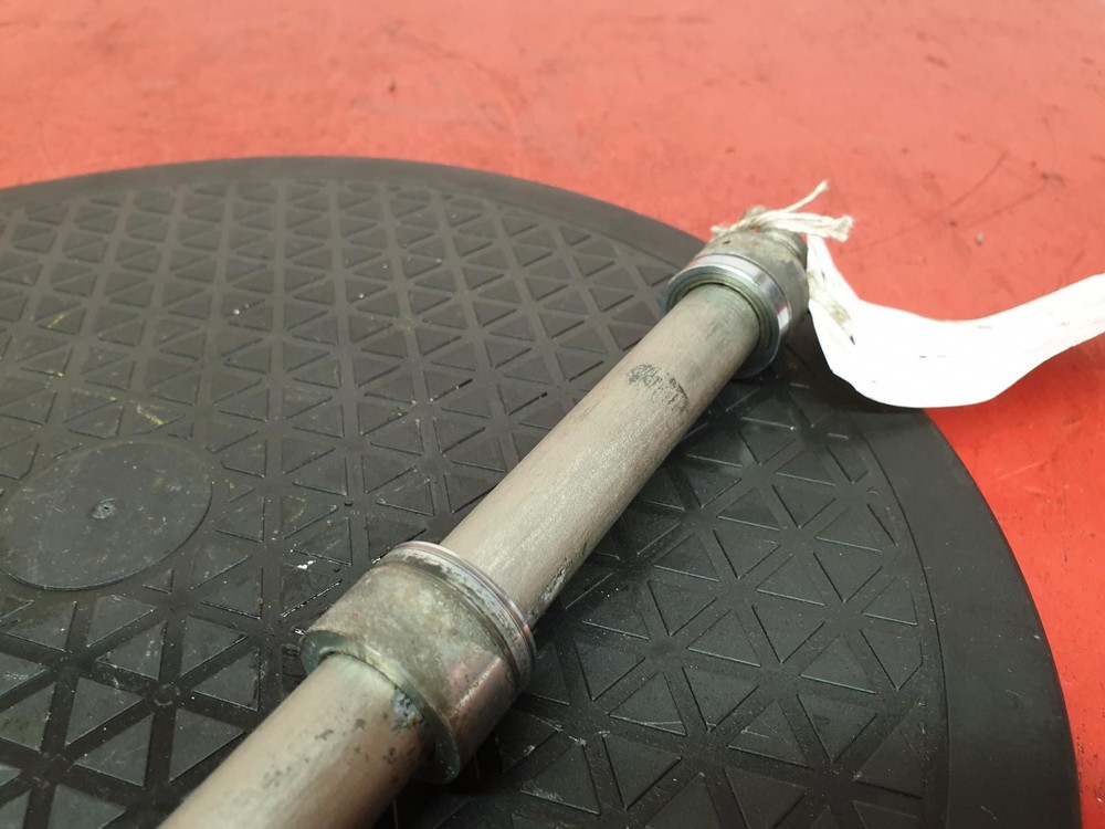 YAMAHA XSR700 FRONT SPINDLE 2022