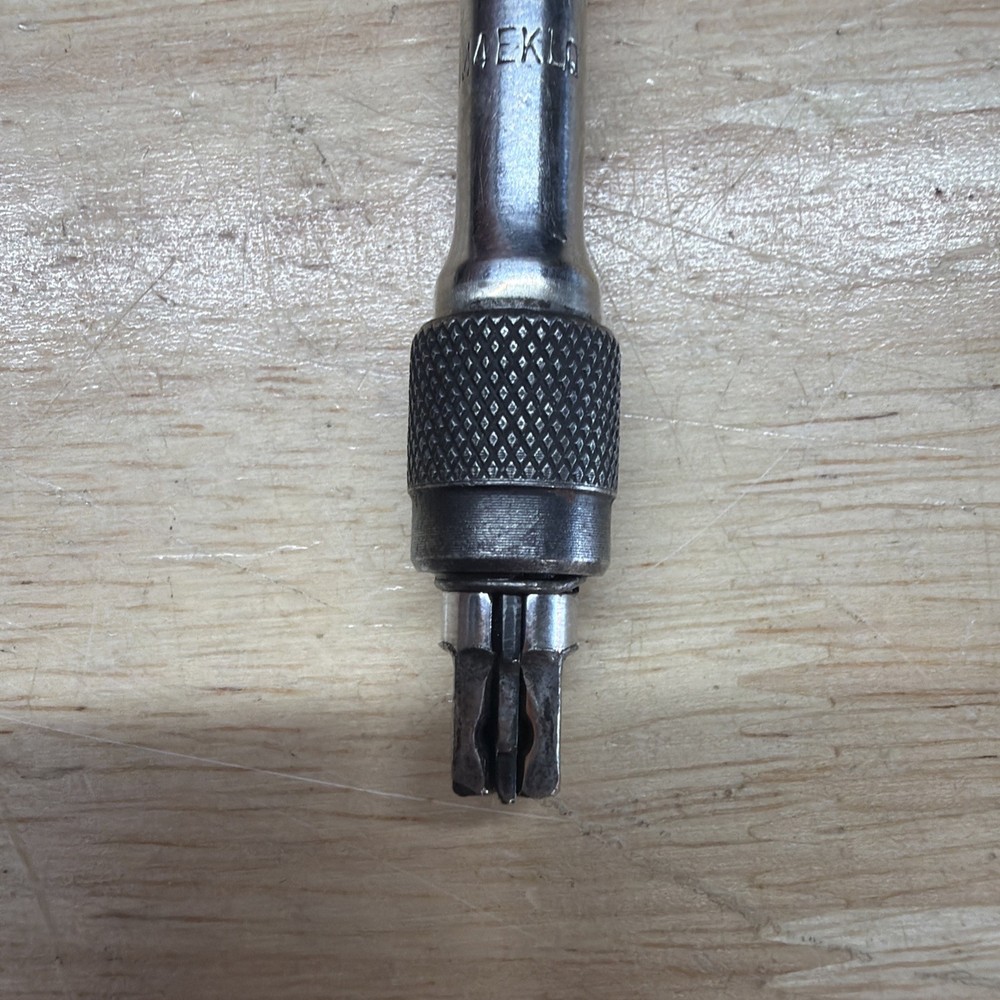 MAC 4" Locking 1/4in. drive extension. M4EKLQ
