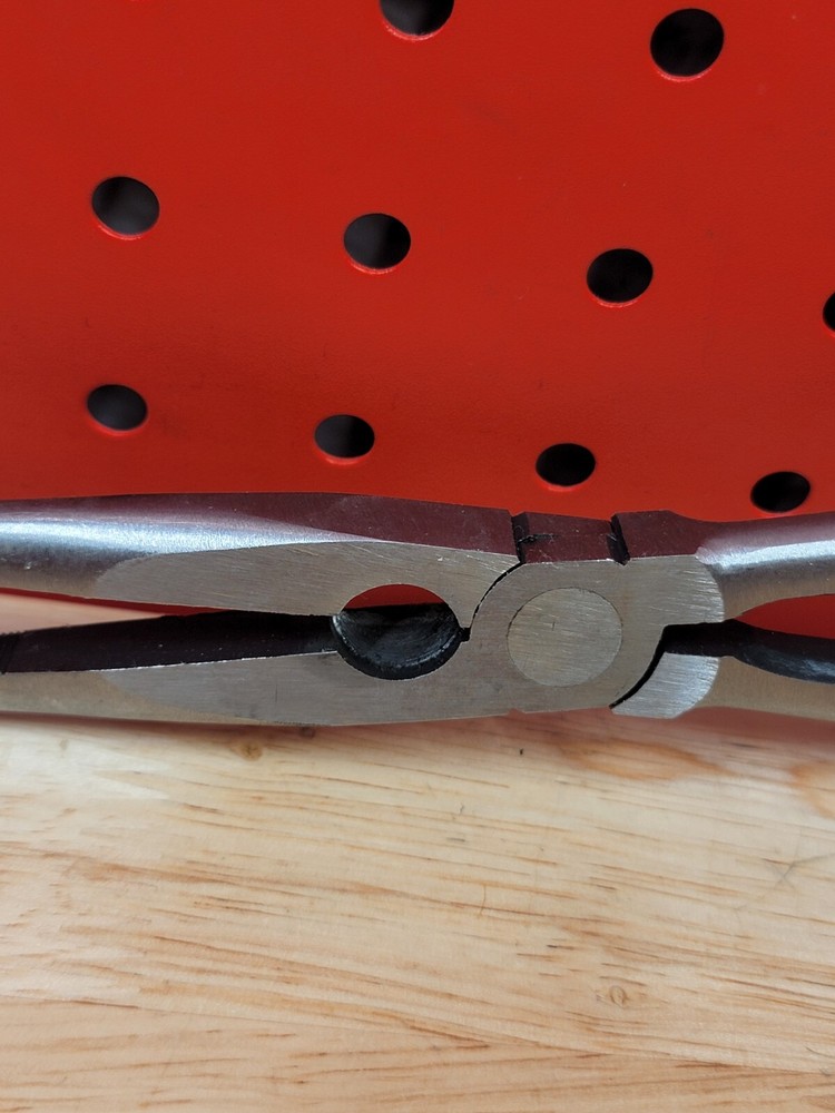 Mac Tools NICE P301731 11” Long Spring Loaded ORANGE Handle Needle Nose Pliers