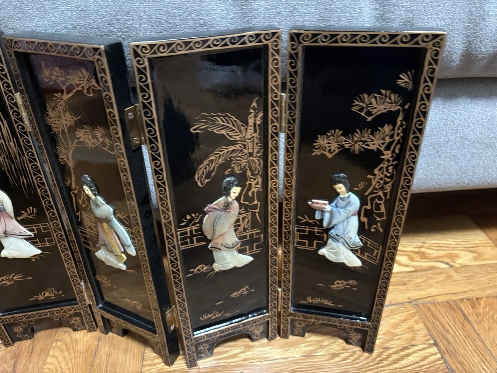 vintage 4-panel Asian lacquer table-top screen soap stone figures