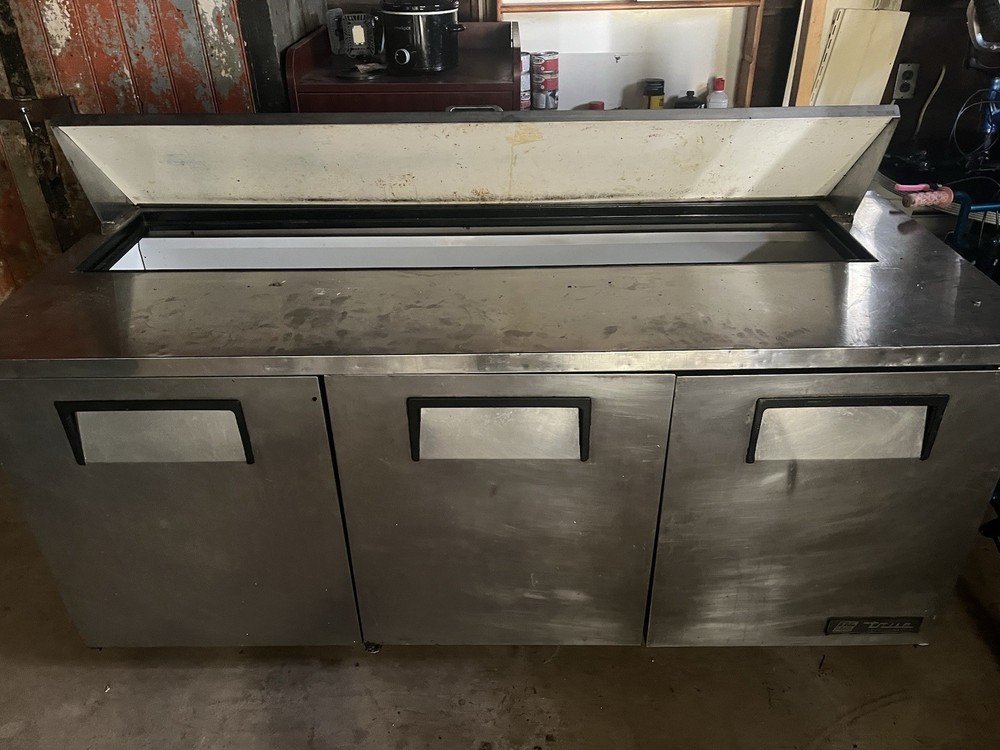 Salad Prep Table Refrigerator