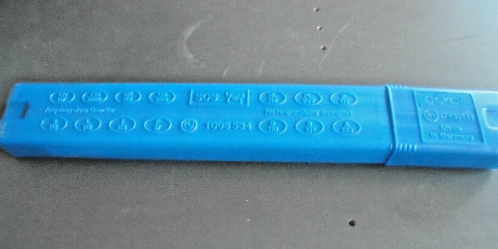 EMERGENCY WARNING TRIANGLE WITH A CASE,PLUS A HIGH VISIBILITY VEST