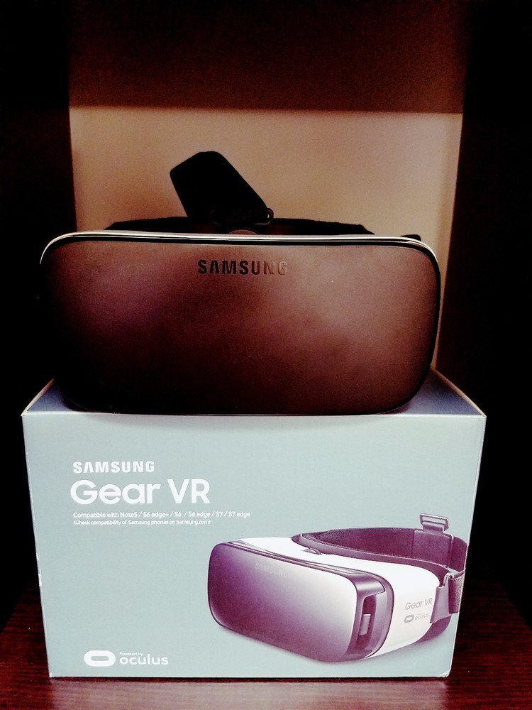 SAMSUNG GEAR VR / *NEW*