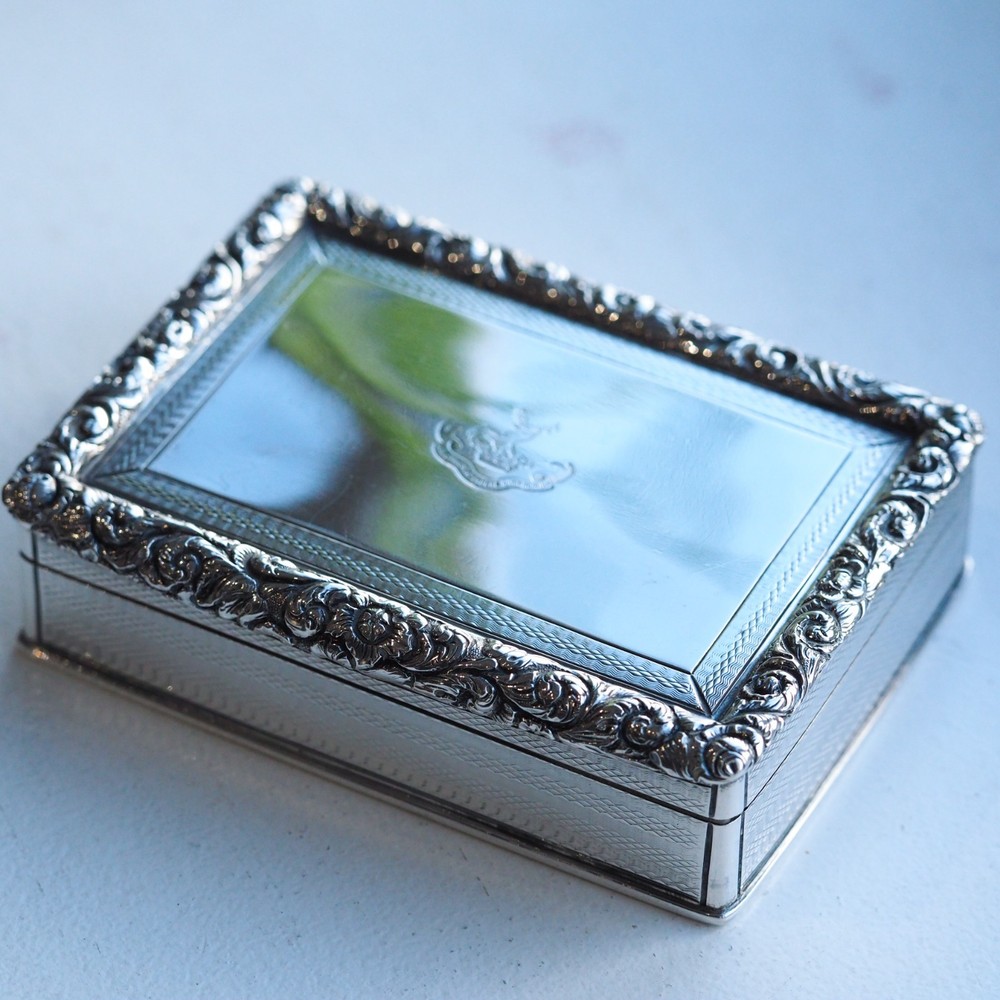 Antique Georgian Solid Silver Large Table Snuff Box - Joseph Willmore 1832