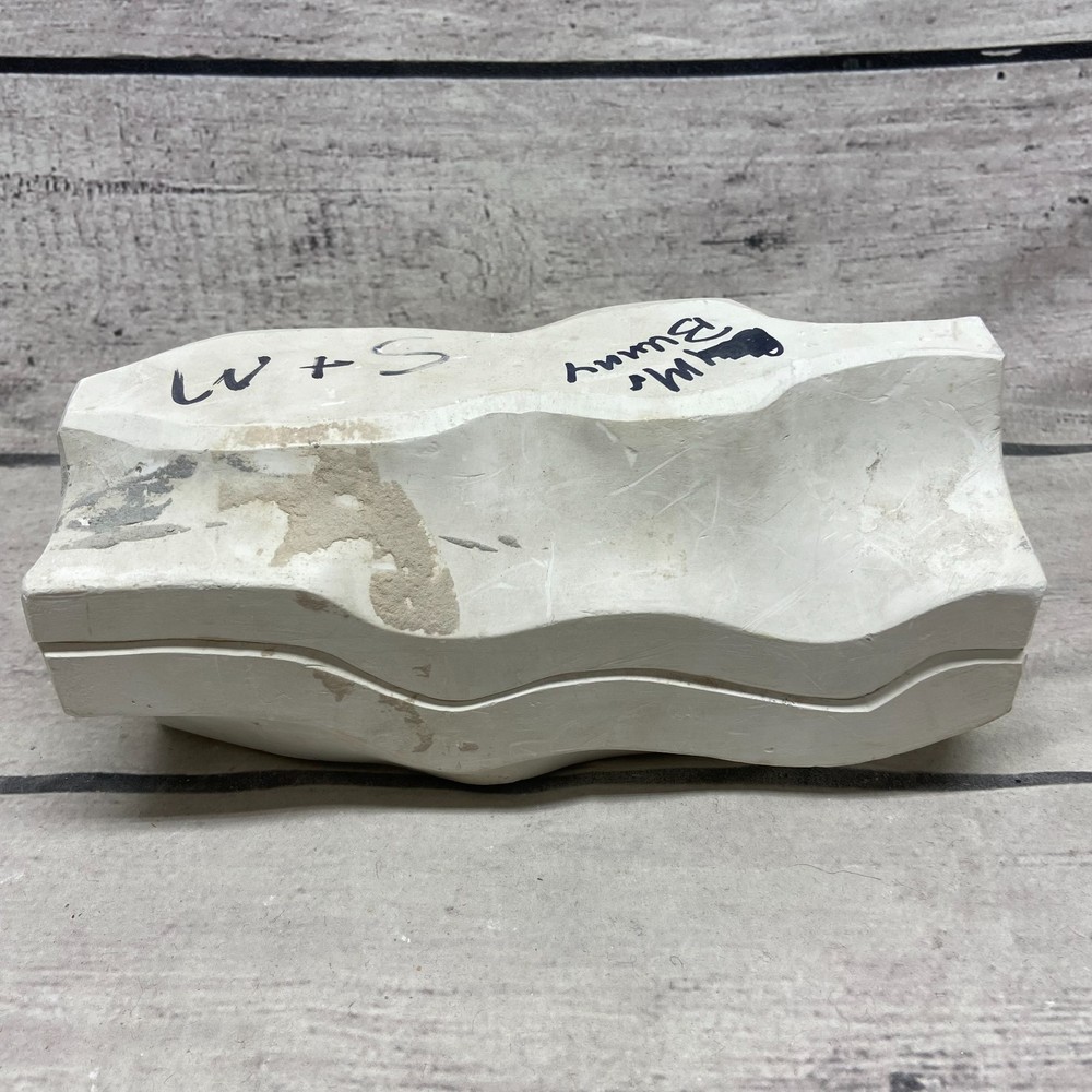 Conklins Ceramic Slip Casting Mold Mr. Bunny S+M Figurine #407