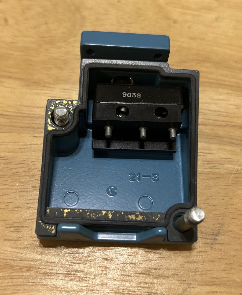 MICRO SWITCH LZZ21 HONEYWELL LIMIT SWITCH - NEW OPEN BOX