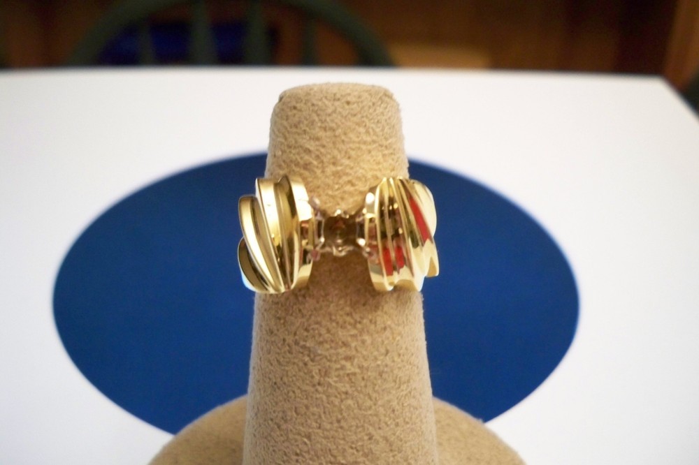 14K Yellow Gold   Ladies  Ring
