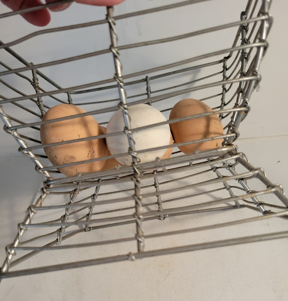 Wire Egg Basket Pedestal with 5 Eggs
