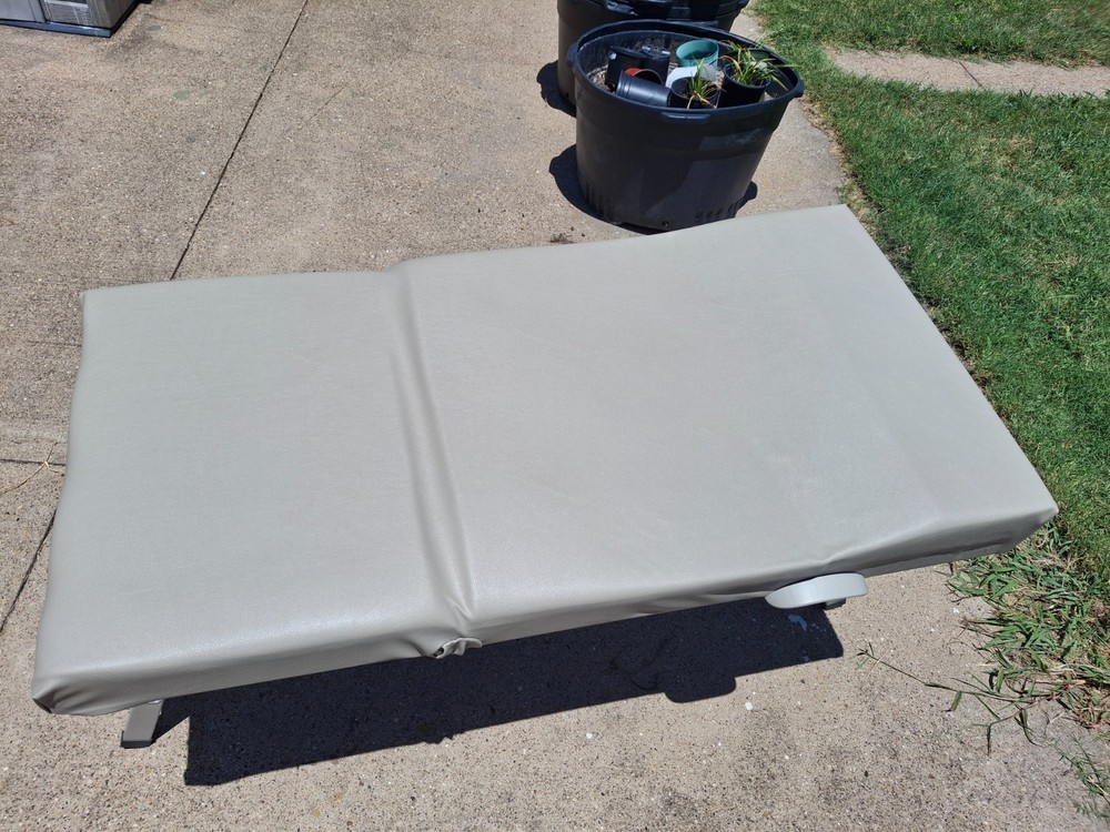 midmark ritter 204 exam upholstered tabletop only