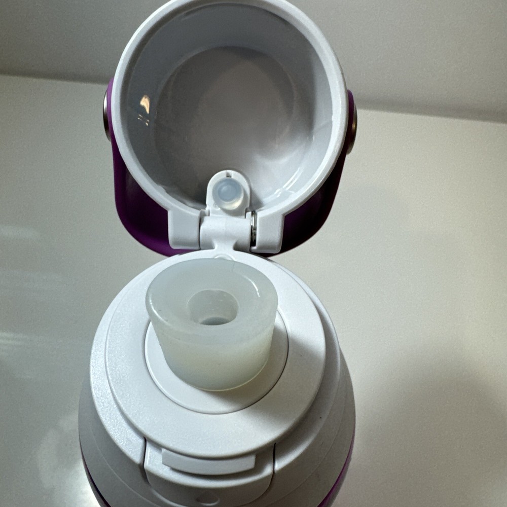 BRITA FILTERING WATER BOTTLE Purple