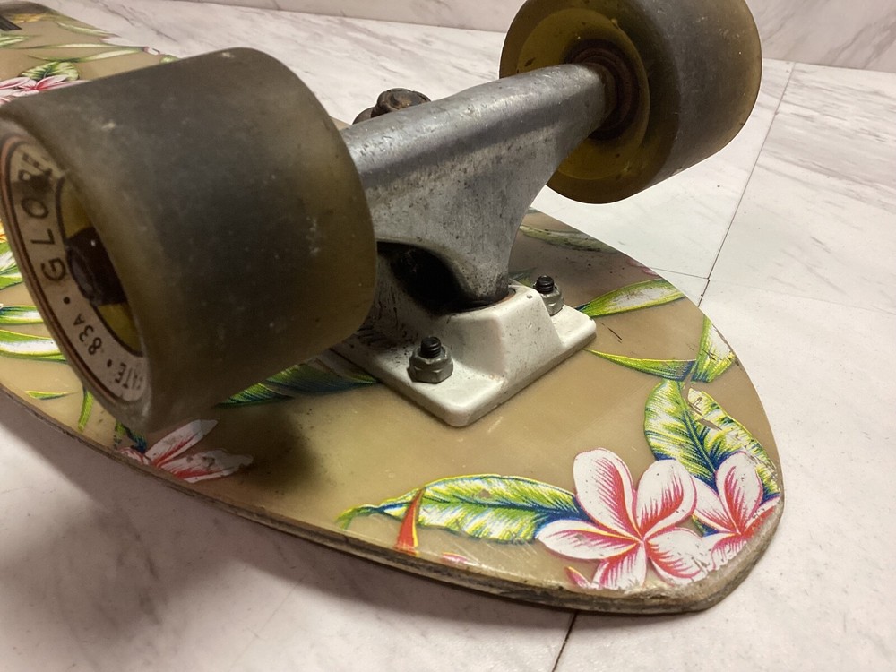 Globe Flower Graphic Complete Skateboard - 25”x7”.