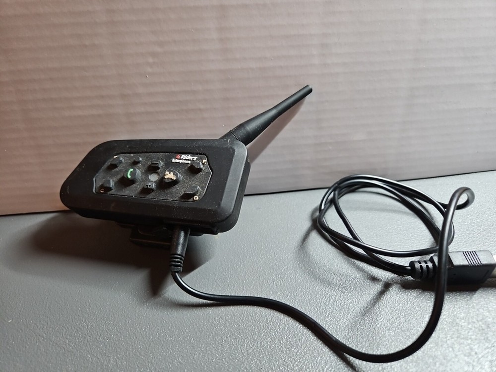 V6 PRO Bluetooth Motorcycle Intercom Helmet Headset 6 Riders 1200m Interphone