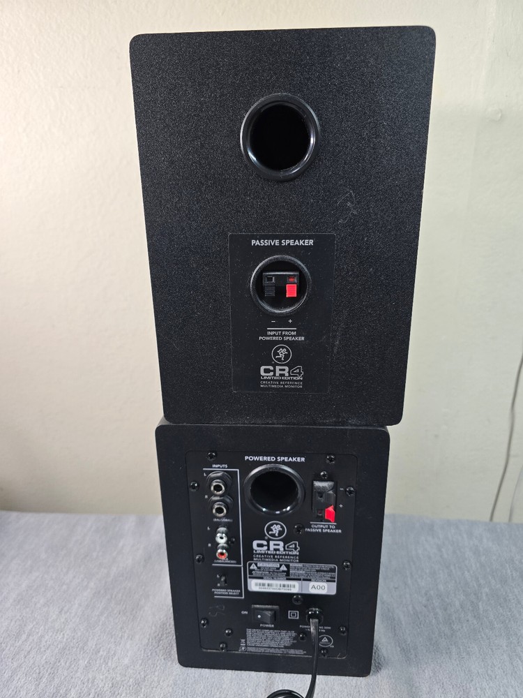Mackie CR4-X Studio Monitors Limited Edition Silver