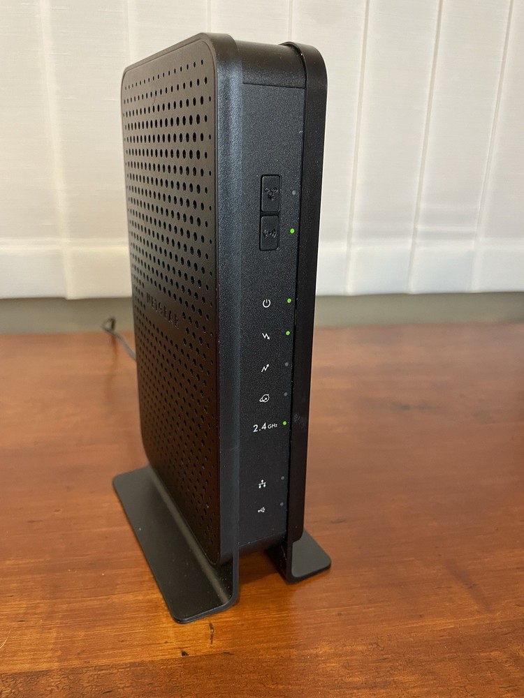 NETGEAR C3000 340 Mbit/s Cable Modem Router