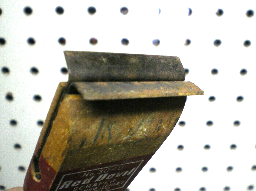Red Devil wood paint scraper No. 3040