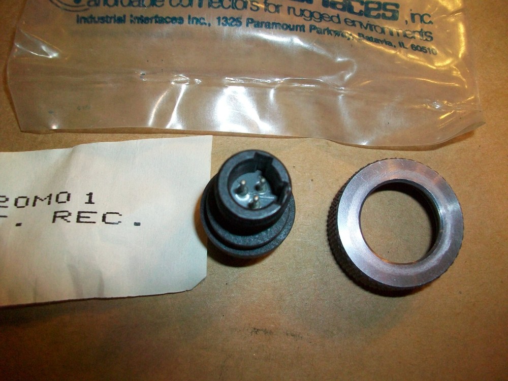 Industrial Interfaces Adaptor Plug 08820M01 NEW 3 POLE